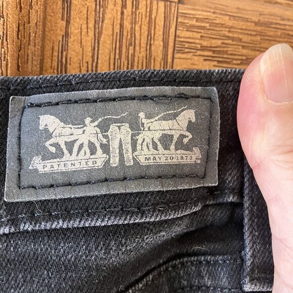 Levi's 505 Jeans Women's Size 10L Black Mid-Rise Straight Leg Denim 34" Inseam - Picture 7 of 15